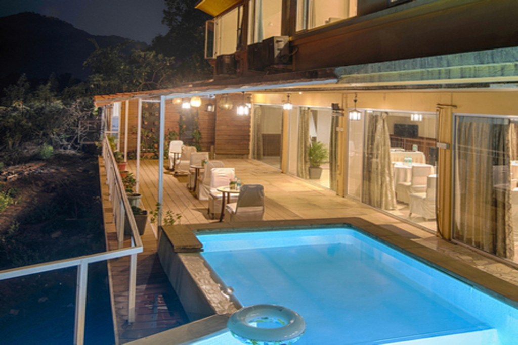 Swimming pool img3